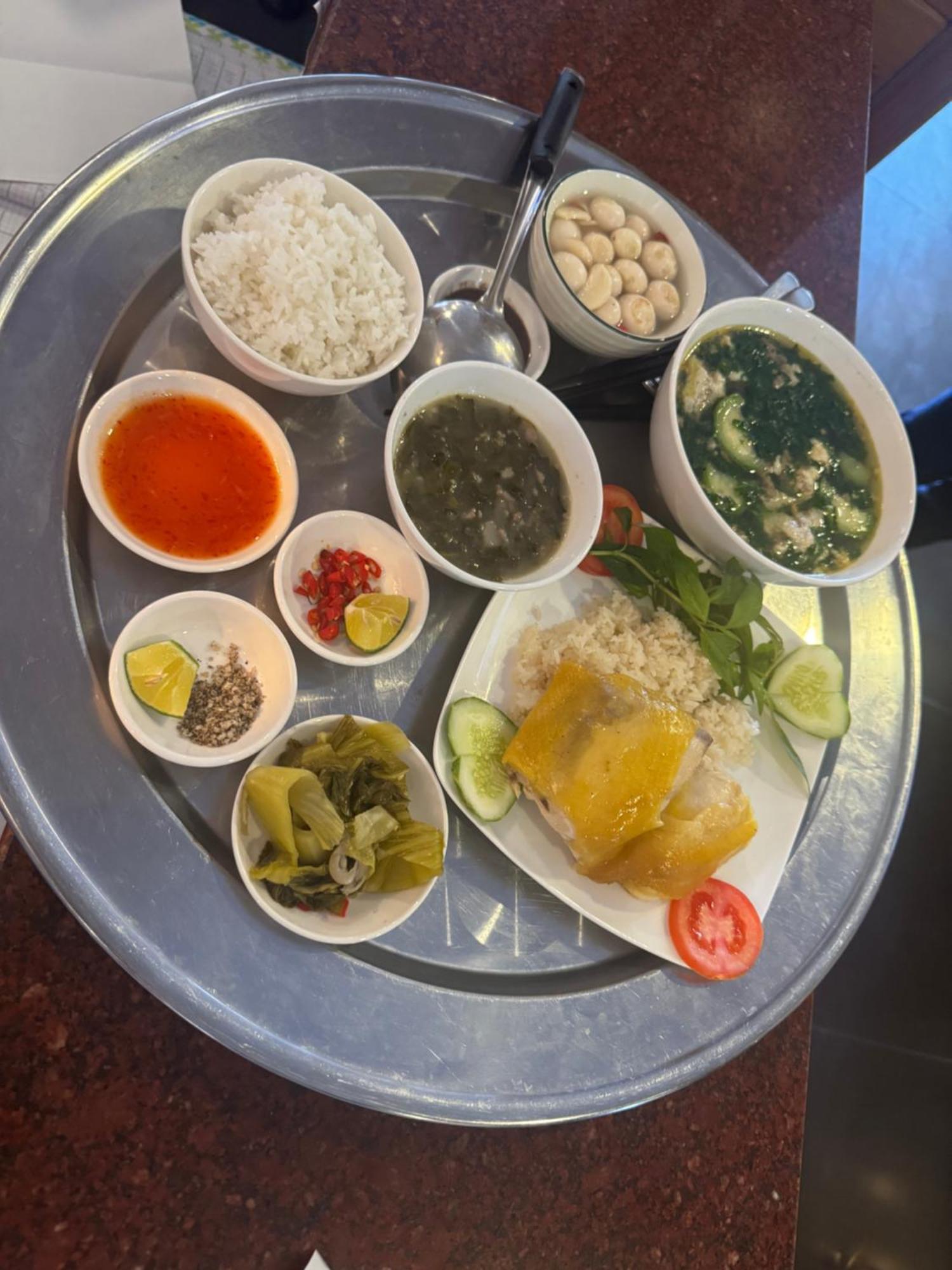 הו צ'י מין סיטי Ha Long Hotel מראה חיצוני תמונה